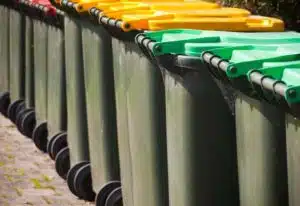 cassonetti della raccolta differenziata