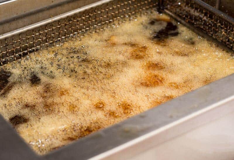 Dove buttare olio frittura
